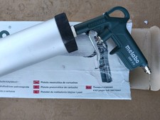 Pistolet a silicone