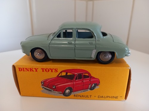 Dinky toys renault - renault, dauphine