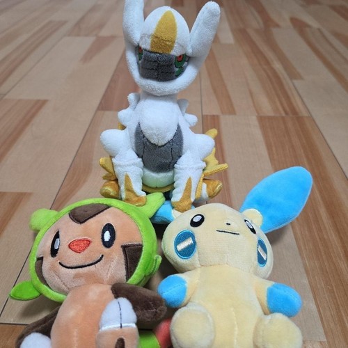 Lot peluches pokémon - de,