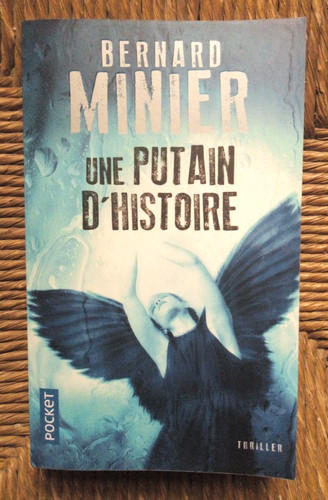 Livre roman thriller - , une