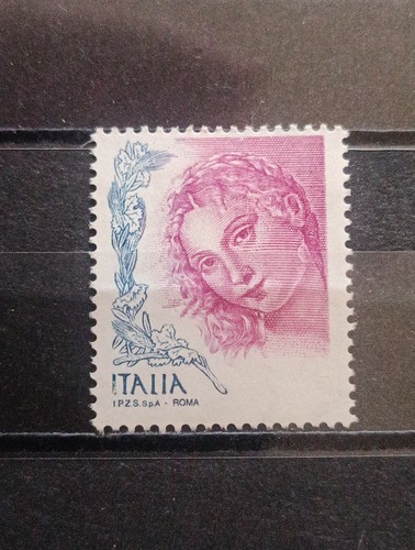 Timbre italie yt2687 - italie, yt2687**