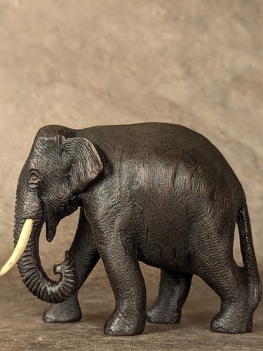 éléphant sculpté bois - sculpté, en