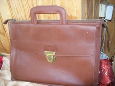 cartable vintage  cuir caramel .TBE  (V/GO) *