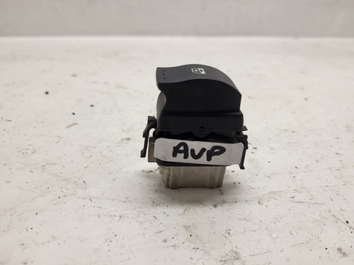 Bouton lève vitre avant