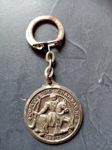 Porte clé taittinger - porte,