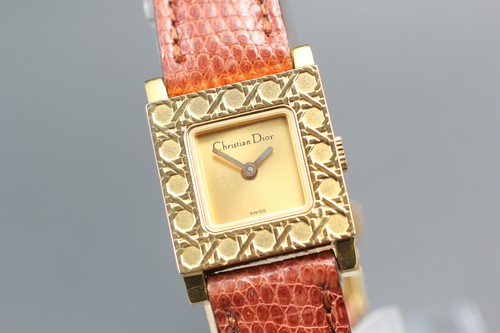 Presque comme neuve montre - [presque,