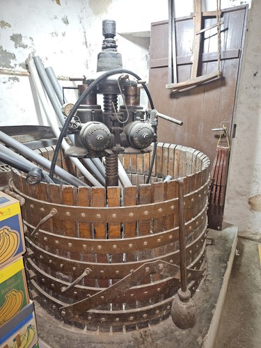 Pressoir ancien - pressoir,