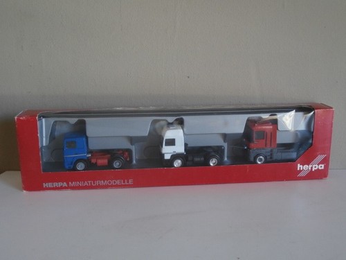 Neuf set tracteurs - de,