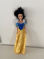 Poupée Disney blanche neige