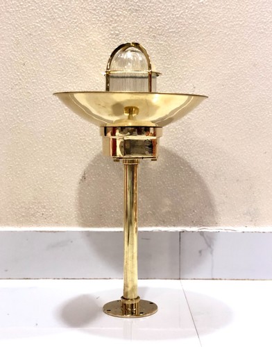 Ancienne lampe cloison marine