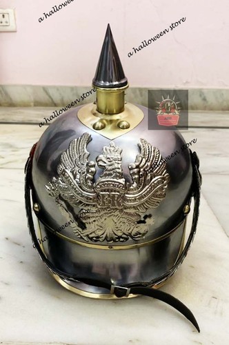 Casque pointes armure - à,