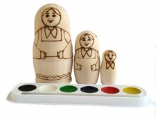 POUPÉES RUSSES MATRIOCHKAS À