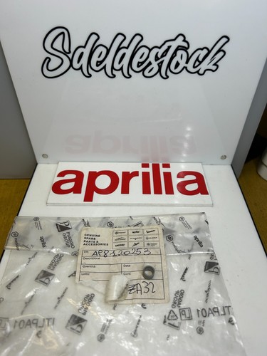 Entretoise aprilia ap8120253 - entretoise,
