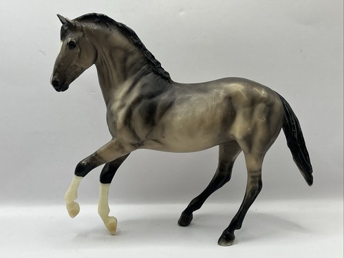 Breyer model horse classics - horse,