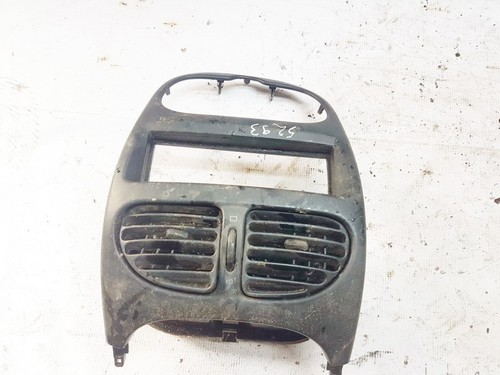 Peugeot 206 2002 dash - 206, vent