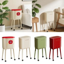 Poubelle à roulettes