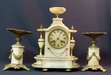 AA 19ème parure cheminée horloge Pendule 31cm Albâtre cassolette guirlandes déco