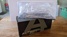 AUTOART 1/18 BOITE CRISTAL BOITE VITRINE ETAT NEUF