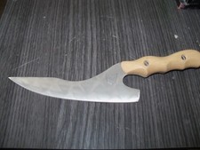 Couteau de cuisine conçu pour