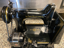 Machine à coudre SINGER Featherweight 221K1 moteur 110/120 Volts