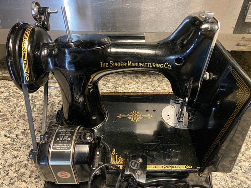 Machine coudre singer - machine,