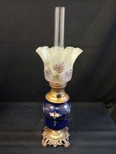 Lampe à pétrole réservoir en Barbotine Et Tulipe Émaillée Pied Bronze H 55cm