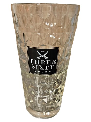 Three sixty verre vodka - three,