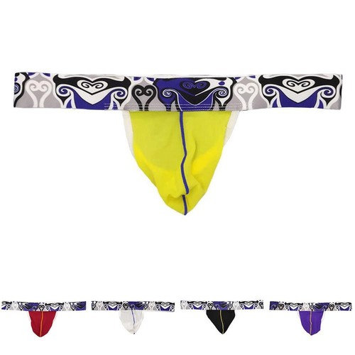 String homme confortable sous