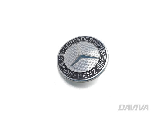 Mercedes benz class insigne - mercedes-benz, e-class