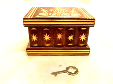 ANCIENNE BOITE A SYSTEME