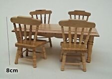 une table et quatre chaises ,miniature,maison de poupée, vitrine,salle à manger