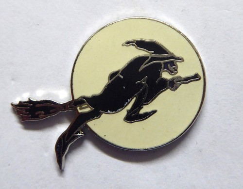 Pin démons merveilles - et,