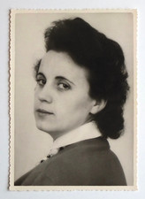 Portrait femme studio 3/4 -