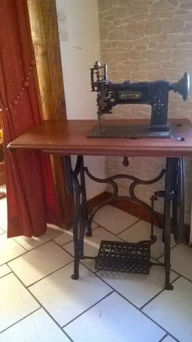 Machine broder collection - a, de