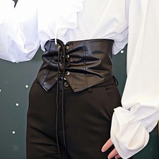 Corset décoratif sous la