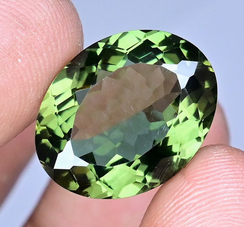 Moldavite naturelle - 16.55,