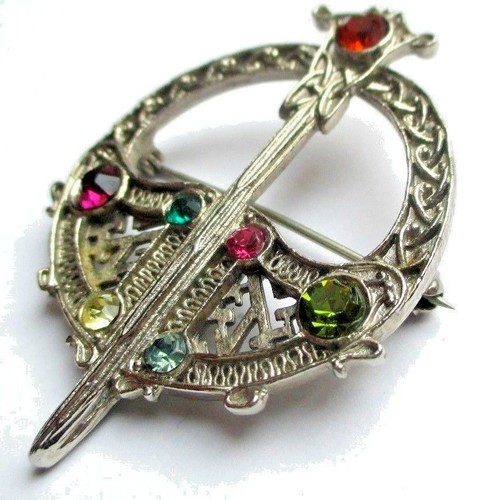 Belle broche celtique couleur