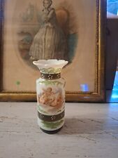 VASE EN OPALINE DECOR DE CHERUBIN NAPOLEON 3