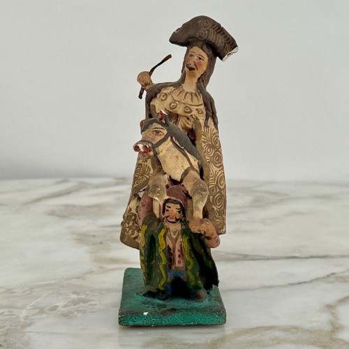 Figurine carton bouilli - figurine,