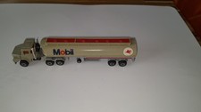 MAJORETTE  CAMION  MOBIL  1/60