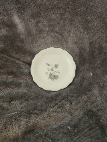 Butter pat haviland - 3, 5/8