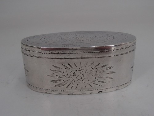 Rare tabatiere ovale argent - ovale, en
