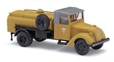 Busch 80021 Ford V8 Camion-Citerne De Carburant Sand Livery