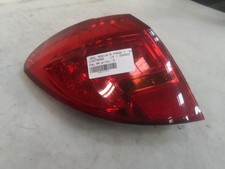 Feu arriere principal gauche