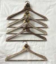 Cintre bois - en,