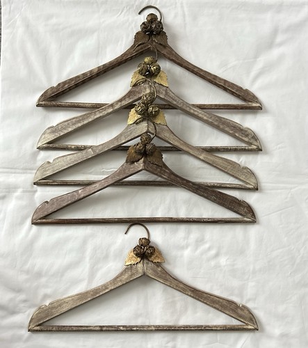 Cintre bois - en,