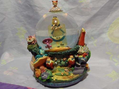 Disney store alice - disney,