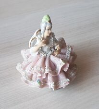 Figurine en dentelle de porcelaine DRESDEN SANDIZELL West Germany XXème