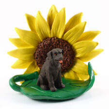 Figurine De Labrador En Chocolat Avec Tournesol