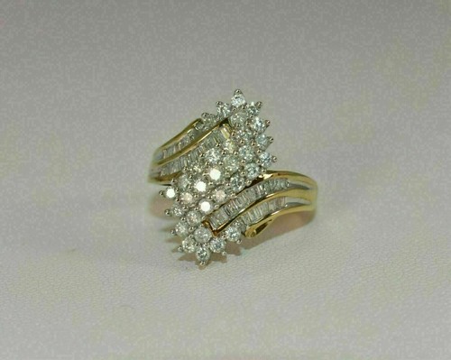Bague fiançailles en - de,